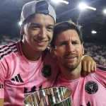 Lionel Messi berfoto usai laga Inter Miami CF vs New York City FC