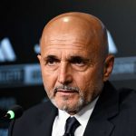 Spalletti Jalani Laga Perdana Bersama Juventus dengan Skuad Terbatas, Kenan Yildiz Absen Luciano Spalletti dalam konferensi pers pertama sebagai pelatih Juventus