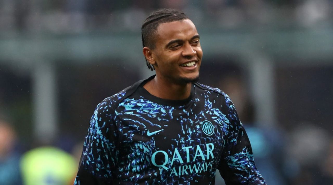 Manuel Akanji pemain Manchester City yang dipinjamkan ke Inter Milan