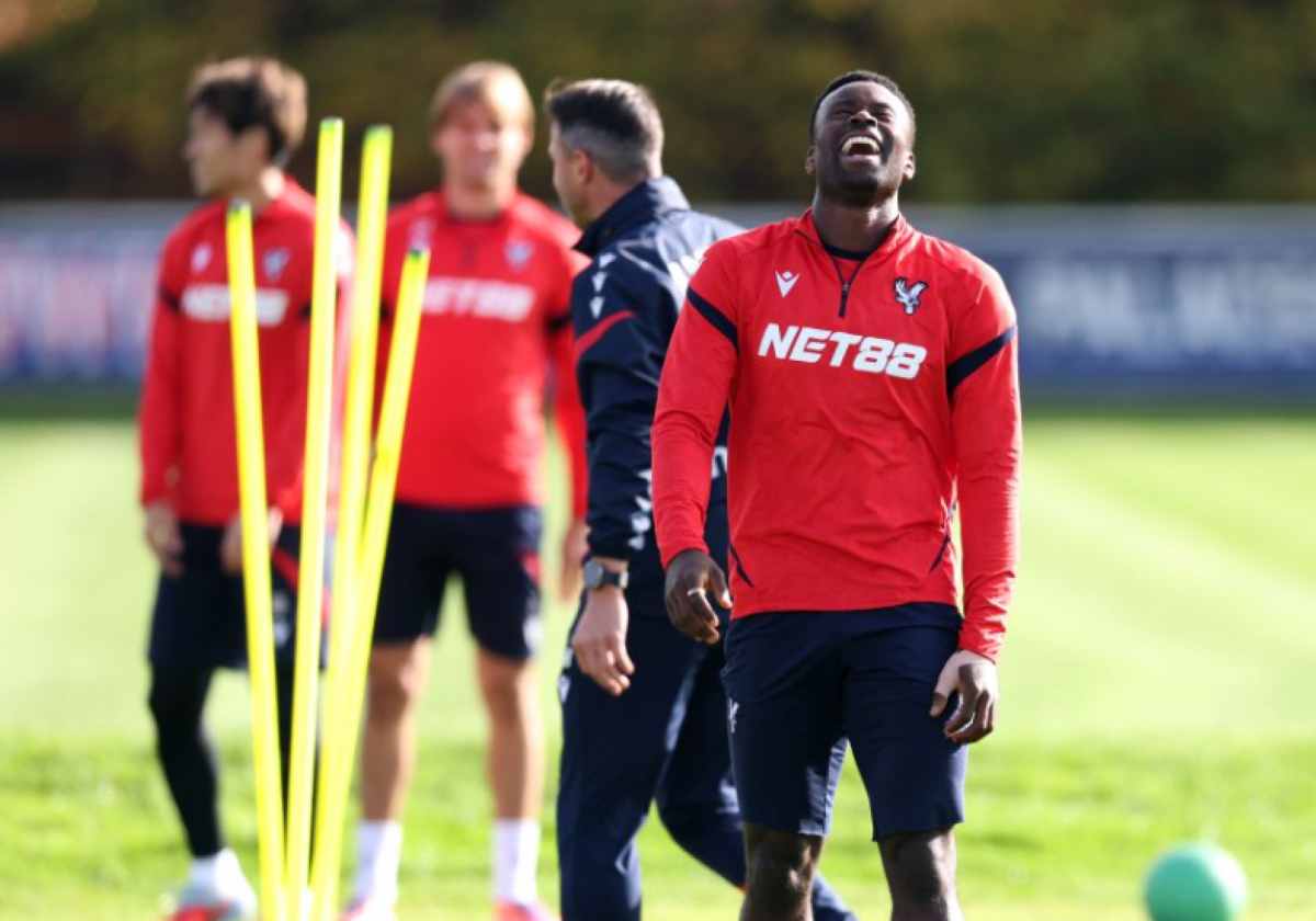 Marc Guehi di Sebuah Sesi Latihan Crystal Palace Marc Guehi di Sebuah Sesi Latihan Crystal Palace