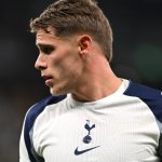 Micky Van de Ven Jawab Kritik Setelah Drama di Laga Melawan Chelsea Micky van de Ven pemain Tottenham Hotspur