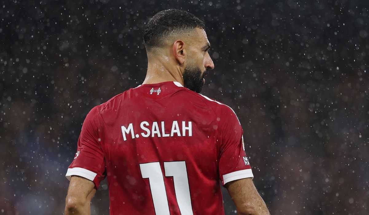 Mohamed Salah tampak dari belakang di laga Manchester City vs Liverpool Mohamed Salah tampak dari belakang di laga Manchester City vs Liverpool