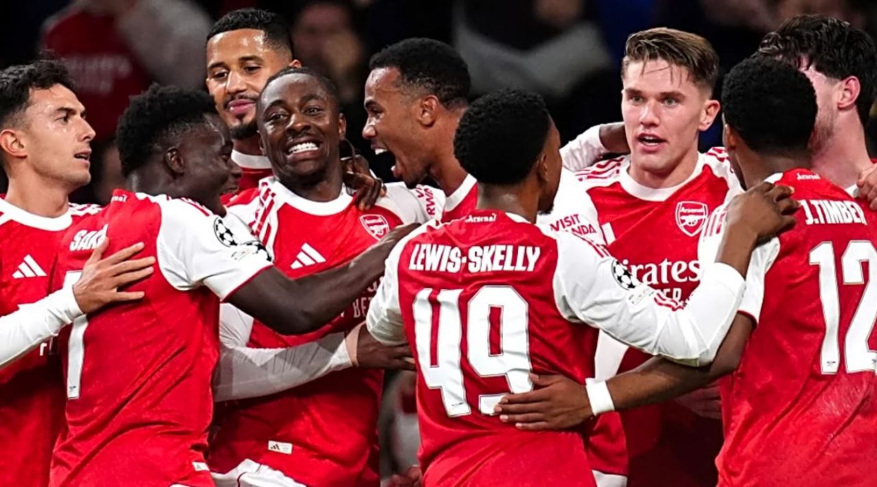 Pemain Arsenal merayakan kemenangan atas Bayern Muchen