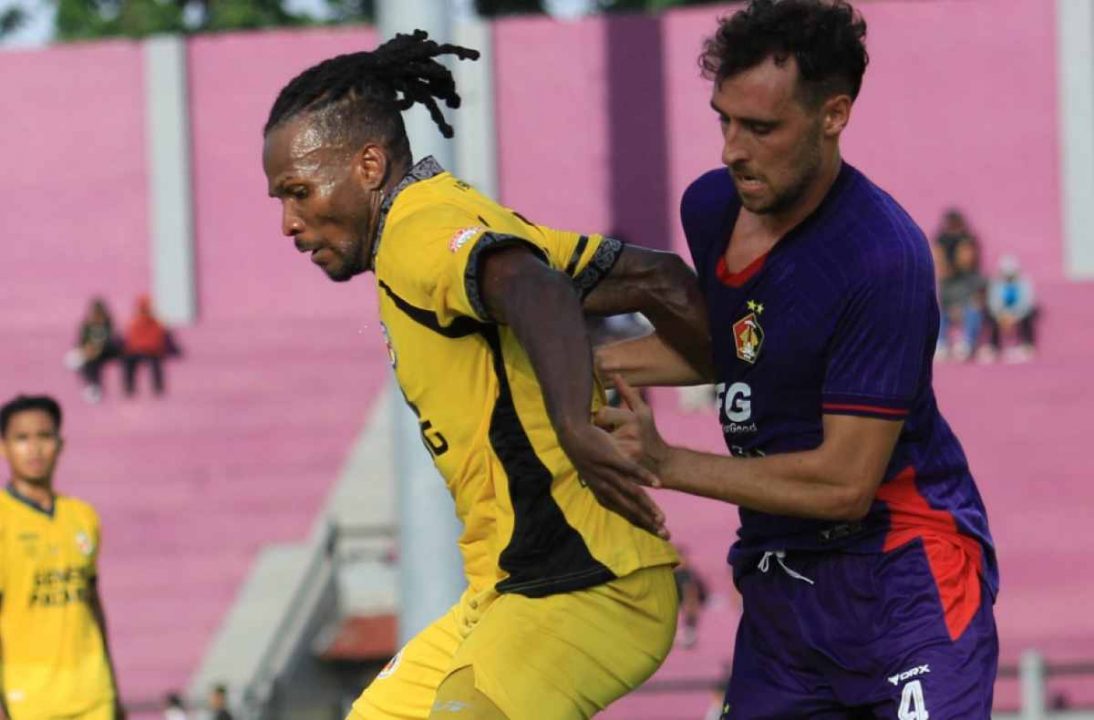 Persik Kediri Menjamu Semen Padang di pekan ke-14