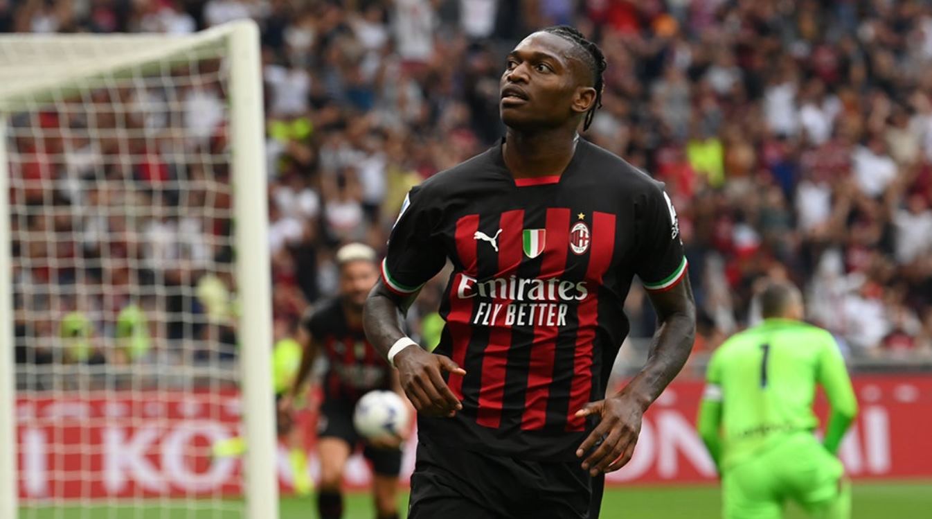 Rafael Leao pemain AC Milan