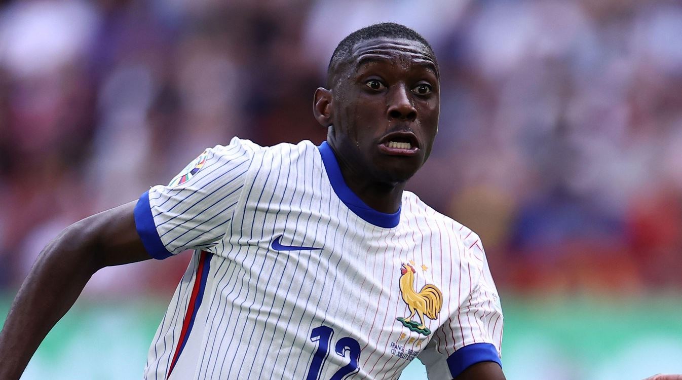 Randal Kolo Muani cedera patah rahang Randal Kolo Muani cedera patah rahang