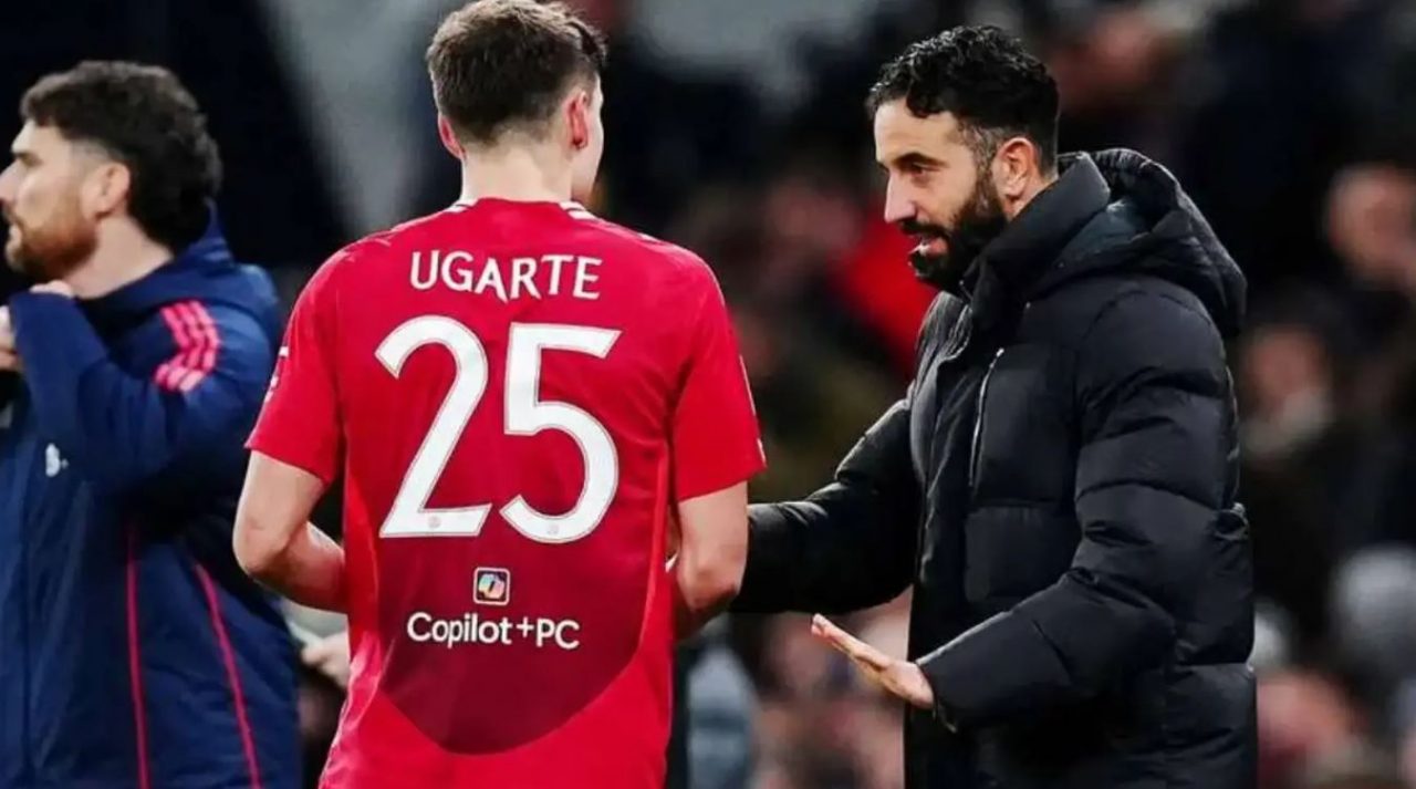 Ruben Amorim dan Manuel Ugarte pemain Manchester United