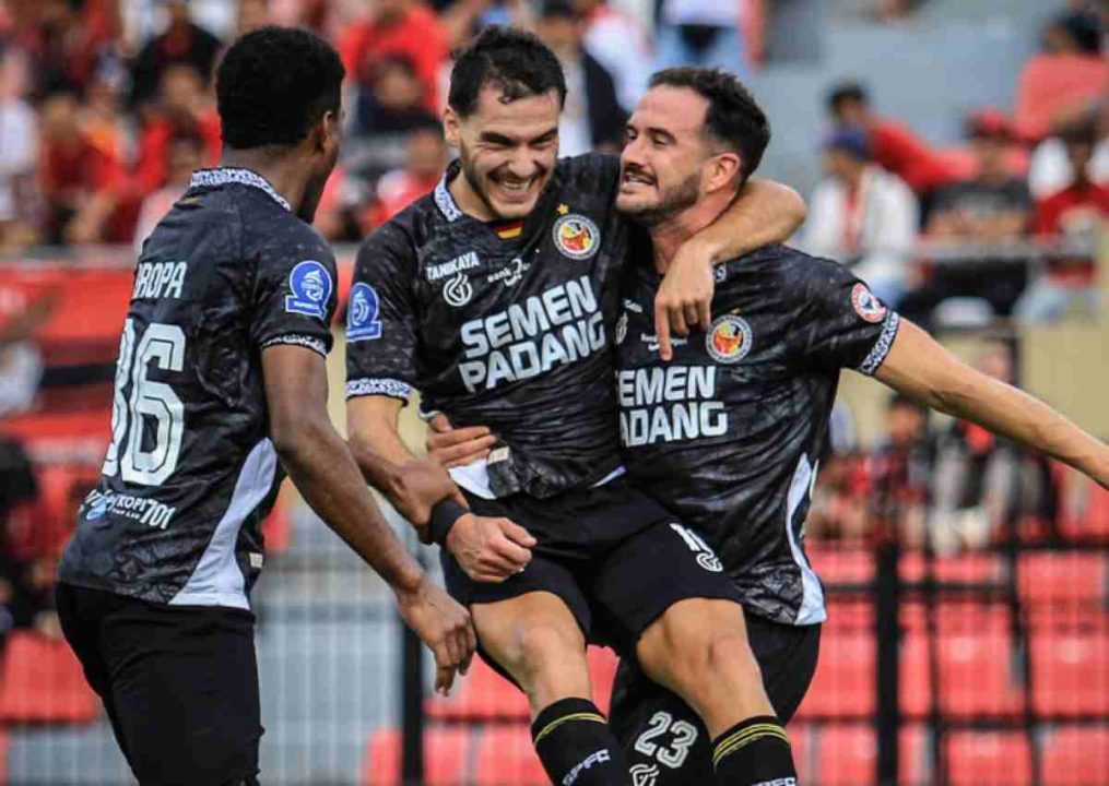 Semen Padang Bukukan Poin Penting di Kandang Persijap di Pekan ke-13