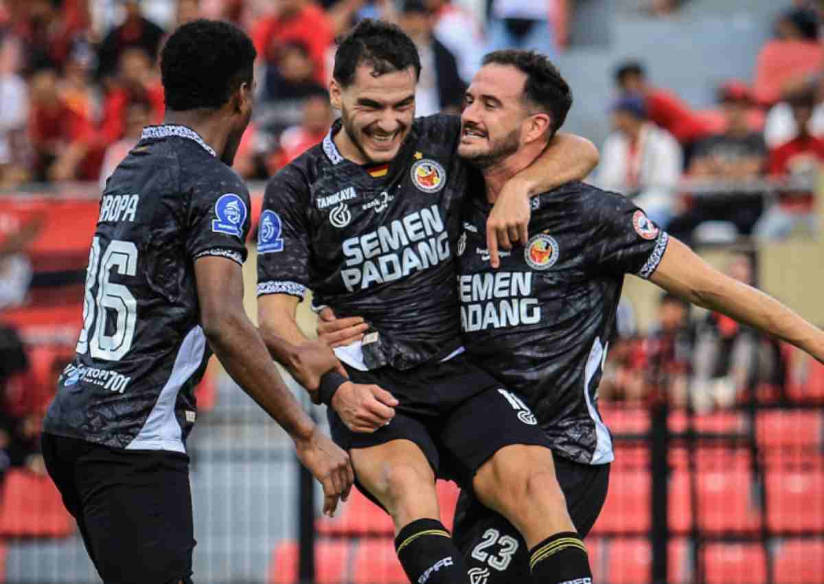 Semen Padang Bukukan Poin Penting di Kandang Persijap di Pekan ke-13 Semen Padang Bukukan Poin Penting di Kandang Persijap di Pekan ke-13