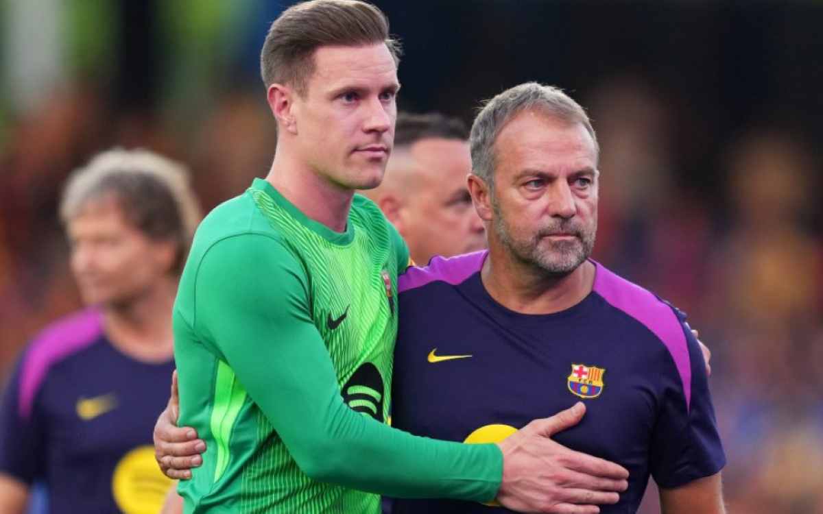 Ter Stegen dan Pelatih Barcelona Hansi Flick Ter Stegen dan Pelatih Barcelona Hansi Flick