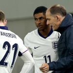 Scholes Yakin Inggris Angkat Trofi Piala Dunia 2026 Berkat Sentuhan Tuchel Thomas Tuchel memberi instruksi pada Marcus Rashford dan Elliot Anderson