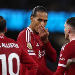 Virgil van Dijk dan para pemain Liverpool di laga kontra Manchester City
