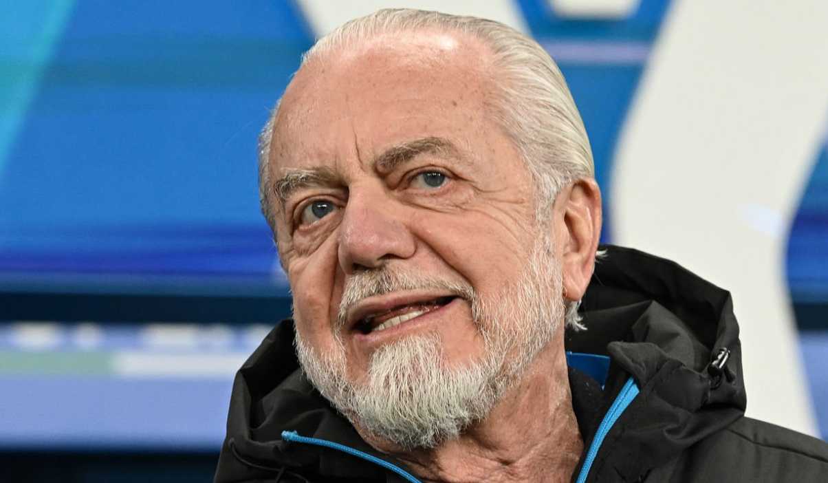 De Laurentiis Tegaskan Kepercayaan pada Conte Usai Napoli Juara Supercoppa Italiana