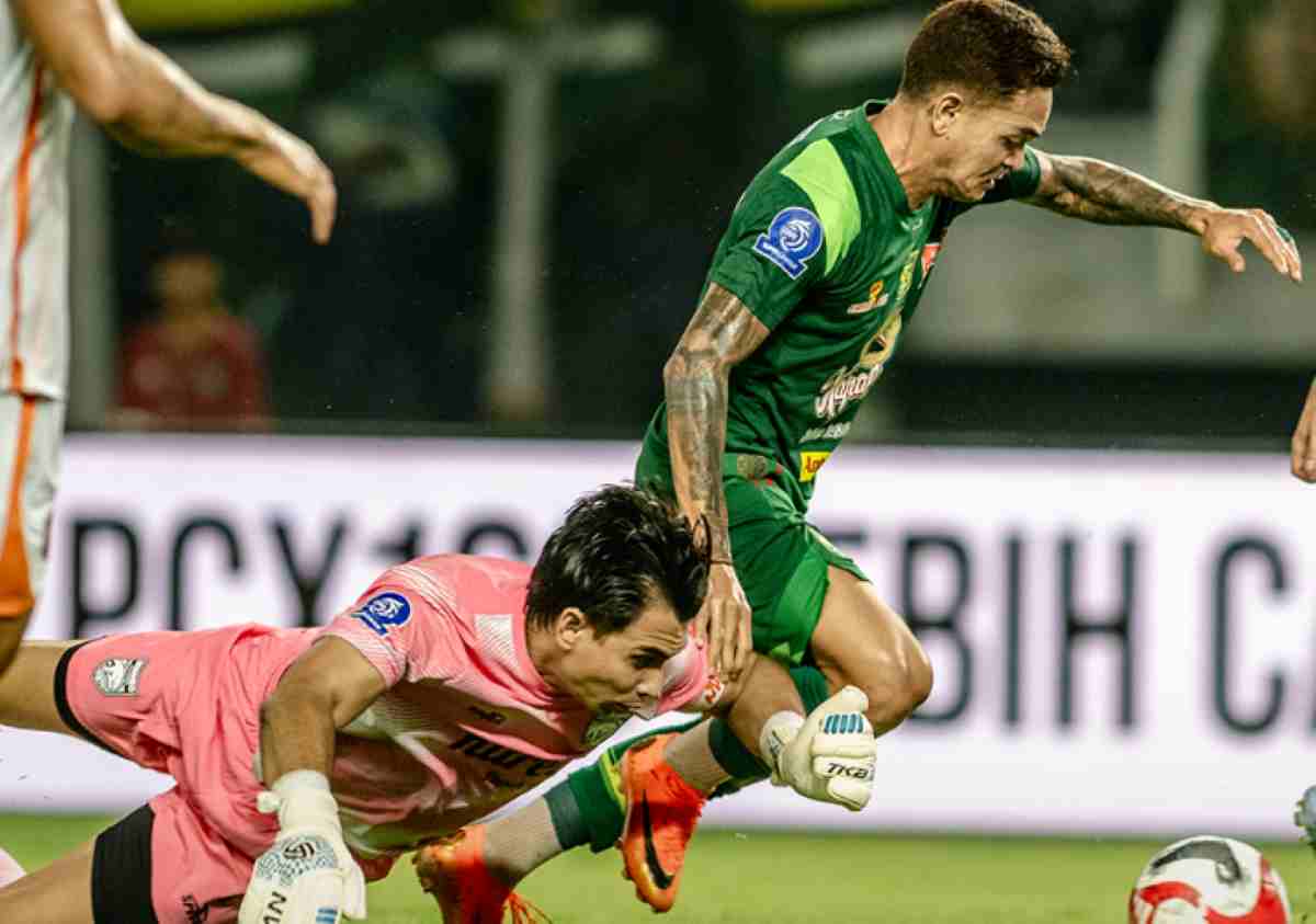 Bintang Persebaya Paulo Gali Berjibaku Menjebol Gawang Borneo FC di Pekan ke-15
