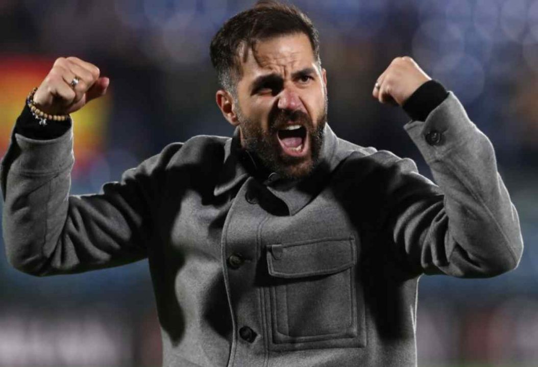 Cesc Fabregas Saat Memandu Como