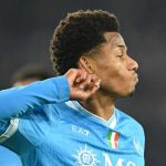David Neres Jelaskan Selebrasi Aneh Usai Bawa Napoli Raih Kemenangan Atas Roma David Neres merayakan golnya ke gawang AS Roma