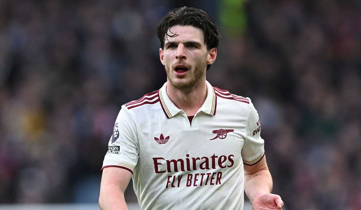 Declan Rice di laga Aston Villa vs Arsenal Declan Rice di laga Aston Villa vs Arsenal