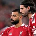 Dominik Szoboszlain dan Mohamed Salah di laga Liverpool vs Real Madrid