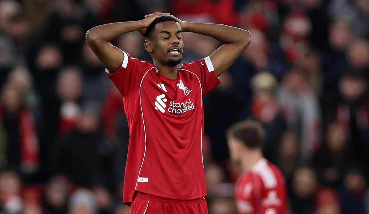 Ekspresi Alexander Isak usai lewatkan peluang melawan Sunderland Ekspresi Alexander Isak usai lewatkan peluang melawan Sunderland