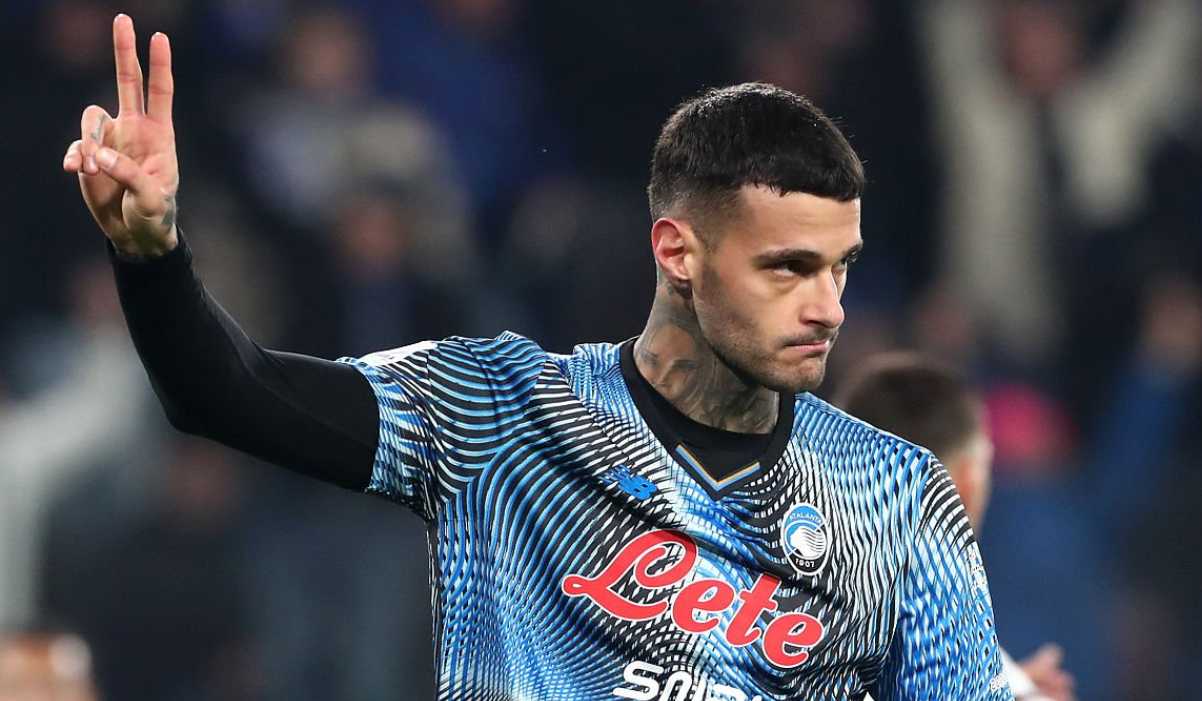 Gianluca Scamacca merayakan golnya ke gawang Cagliari Gianluca Scamacca merayakan golnya ke gawang Cagliari