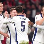 Inggris Dapat Undian Berat, Shearer Nilai Tantangan Akan Datang di Fase Gugur Piala Dunia 2026 Harry Kane merayakan golnya bersama rekanp-rekannya di Inggris