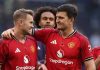 Tiga Pemain Absen Latihan, Manchester United Hadapi Situasi Rumit Jelang Hadapi The Cherries Harry Maguire berbicara dengan Matthijs de Ligt