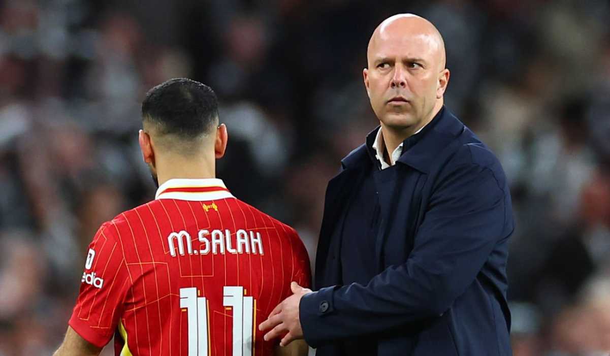 Hubungan Arne Slot dan Mohamed Salah memburuk Hubungan Arne Slot dan Mohamed Salah memburuk