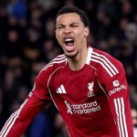 Ekitike Desak Liverpool Bermain Lebih Cerdas Usai Dua Golnya Gagal Bawa Kemenangan Hugo Ekitike merayakan golnya ke gawang Leeds United