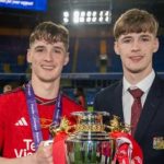 Jack Fletcher dan Tyler Fletcher berfoto bersama