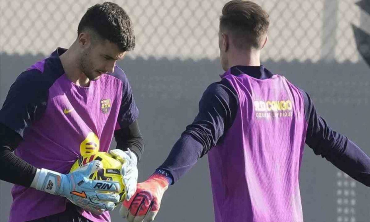 Joan Garcia dan Ter Stegen dalam Sebuah Sesi Latihan Barcelona