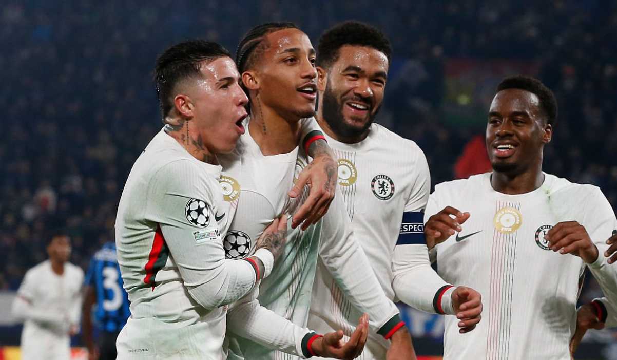 Joao Pedro merayakan gol di laga Atalanta vs Chelsea Joao Pedro merayakan gol di laga Atalanta vs Chelsea