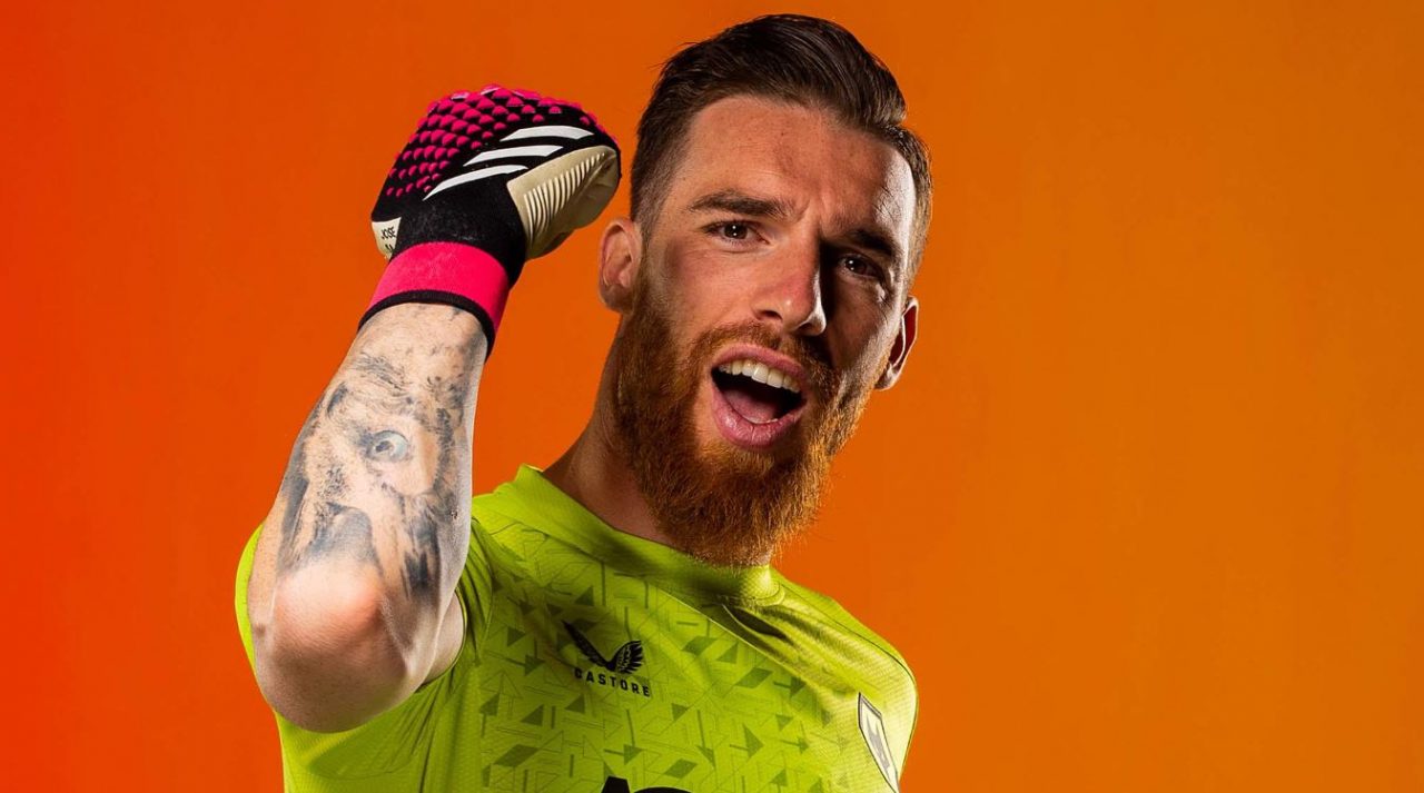 Jose Sa kiper Wolves