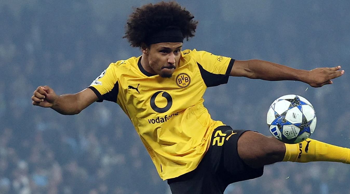 Karim Adeyemi pemain Bprusia Dortmund