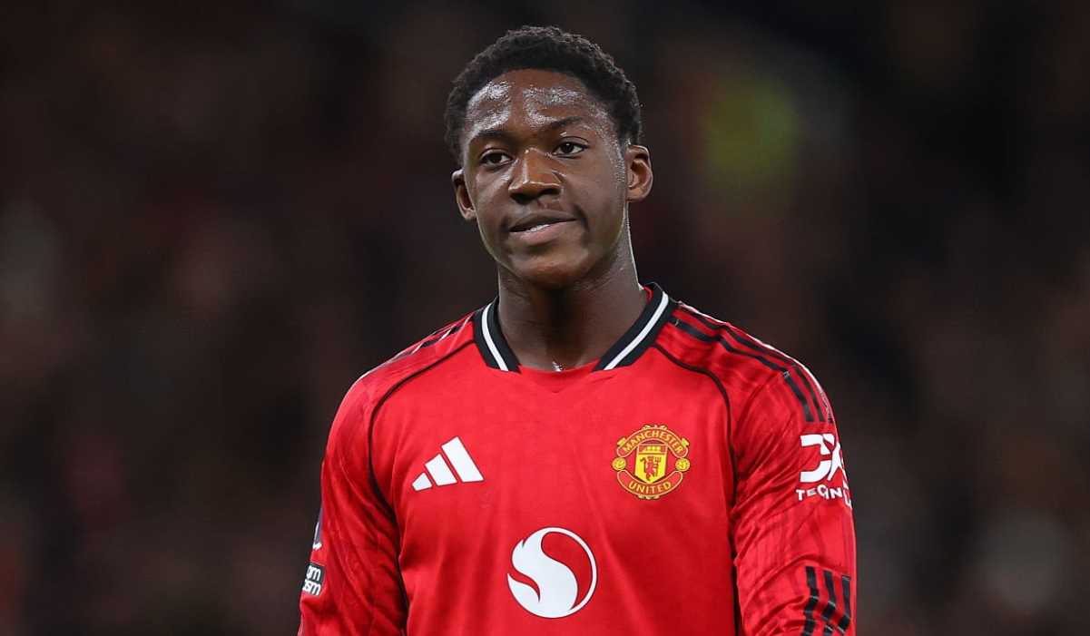 Kobbie Mainoo di laga Manchester United vs Everton Kobbie Mainoo di laga Manchester United vs Everton