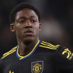 Fans Manchester United Nilai Minimnya Menit Main Mainoo sebagai Pemborosan Bakat Kobbie Mainoo di laga Wolves vs Manchester United