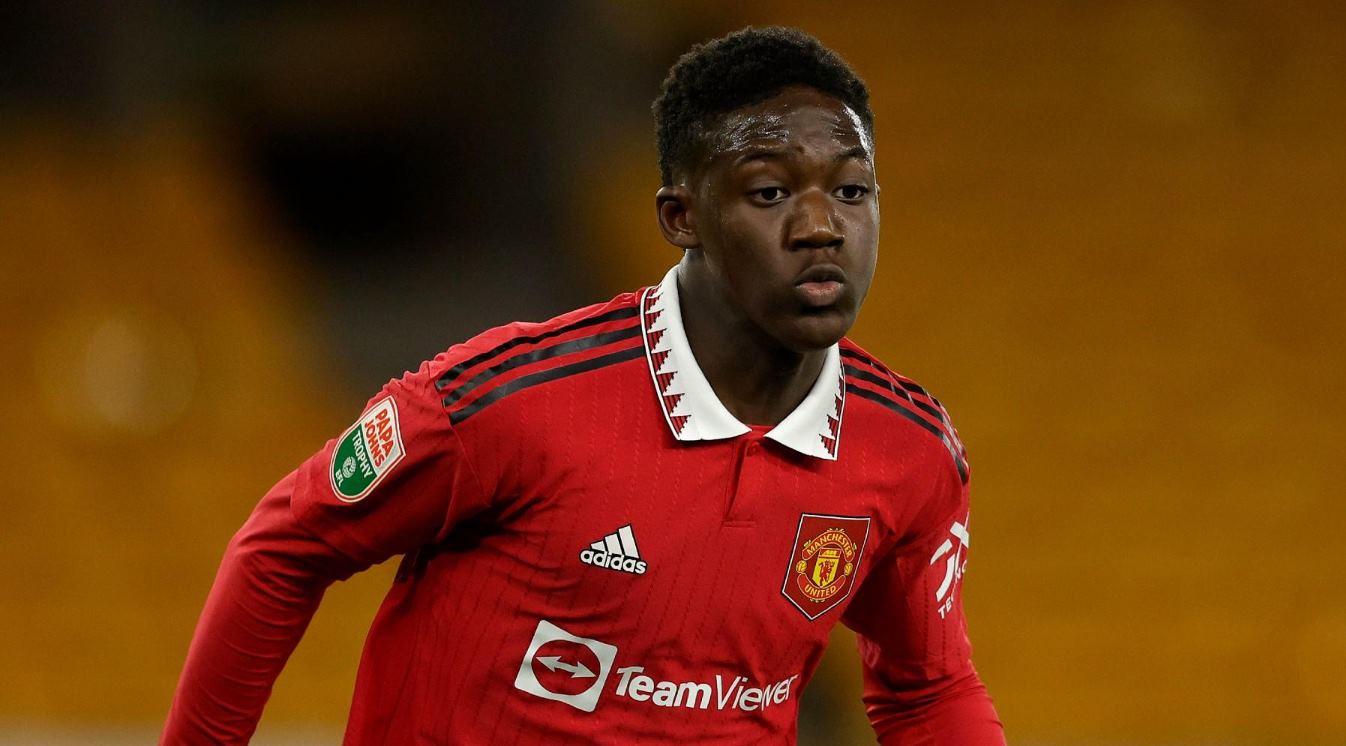 Manuver Cepat Napoli, Transfer Mainoo Dikebut Jelang Januari Manuver Cepat Napoli, Transfer Mainoo Dikebut Jelang Januari