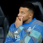 Real Madrid Cemas Jelang Laga Kontra Alaves, Kondisi Kylian Mbappe Masih Diragukan Kylian Mbappe duduk di bench di laga Real Madrid vs Manchester City