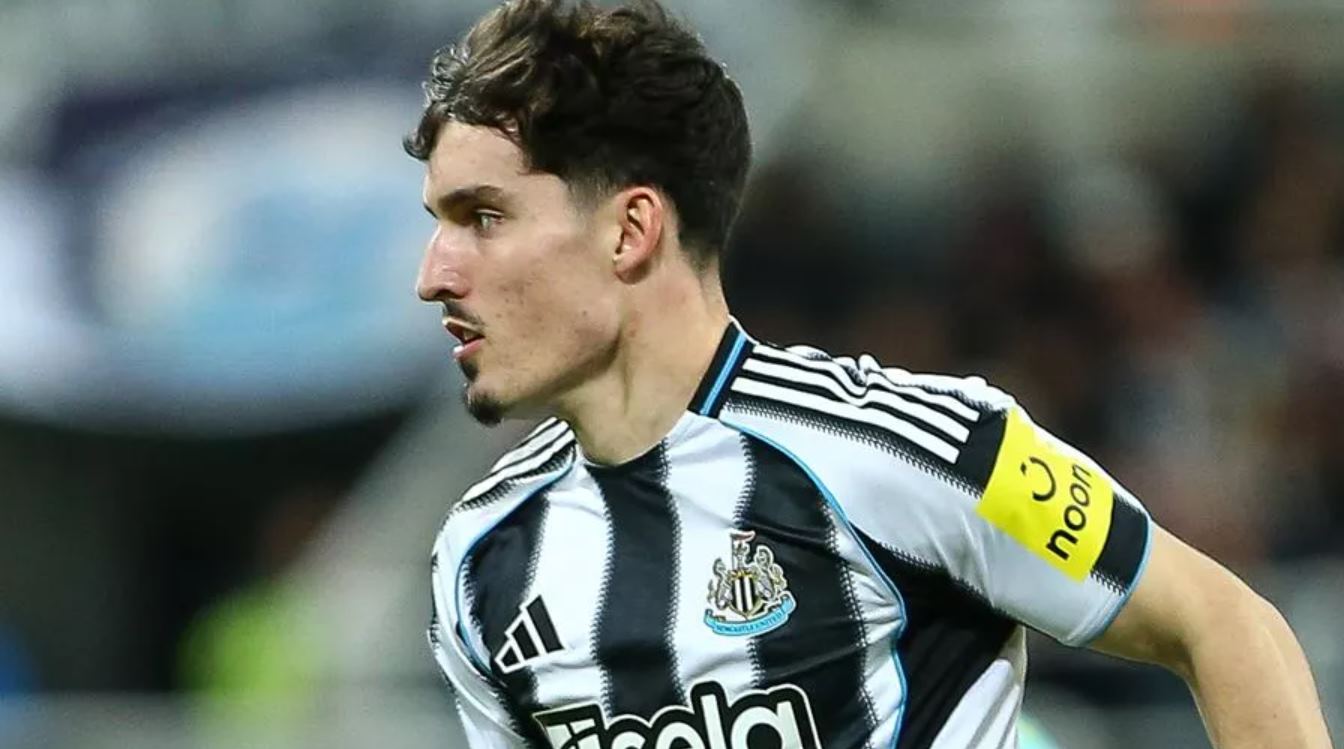 Man United Ikut Bidik Bek “Super Cepat” Milik The Magpies, Jadi Target Utama Januari