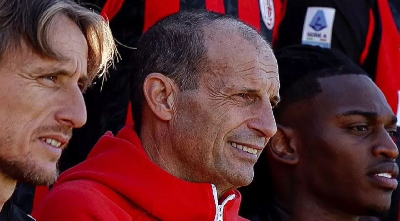 Tanpa Striker Murni, Allegri Tetap Bawa Milan ke Puncak!