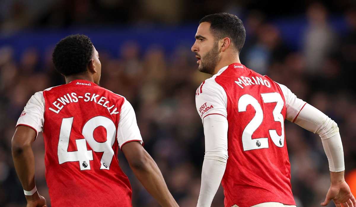 Mikel Merino merayakan golnya ke gawang Chelsea