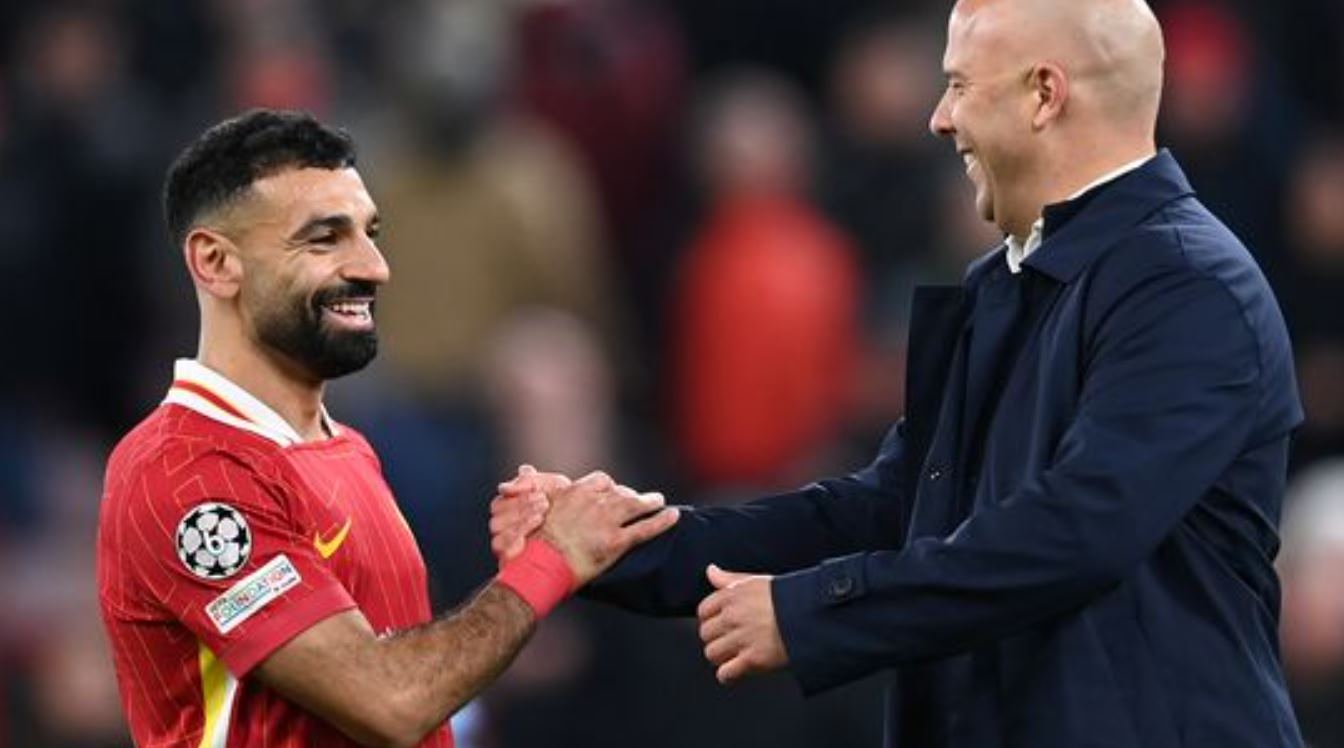 Mohamed Salah dan pelatih Liverpool Arne Slot