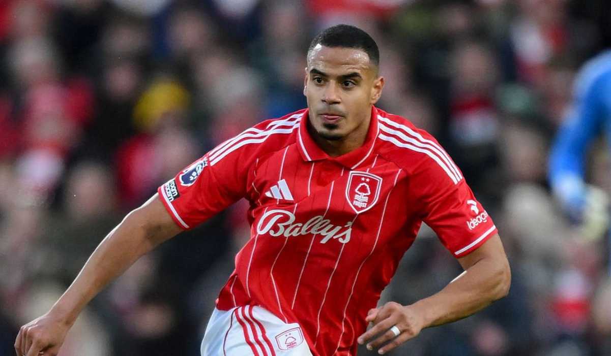 Hansi Flick Tinjau Opsi Darurat di Lini Belakang, Duo Bek Nottingham Forest Jadi Target