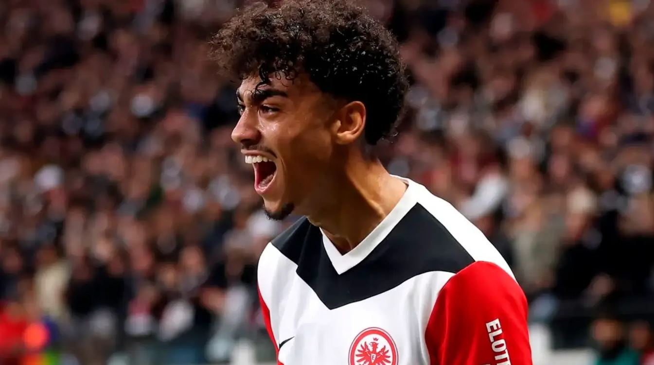 Nathaniel Brown pemain Eintracht Frankfurt