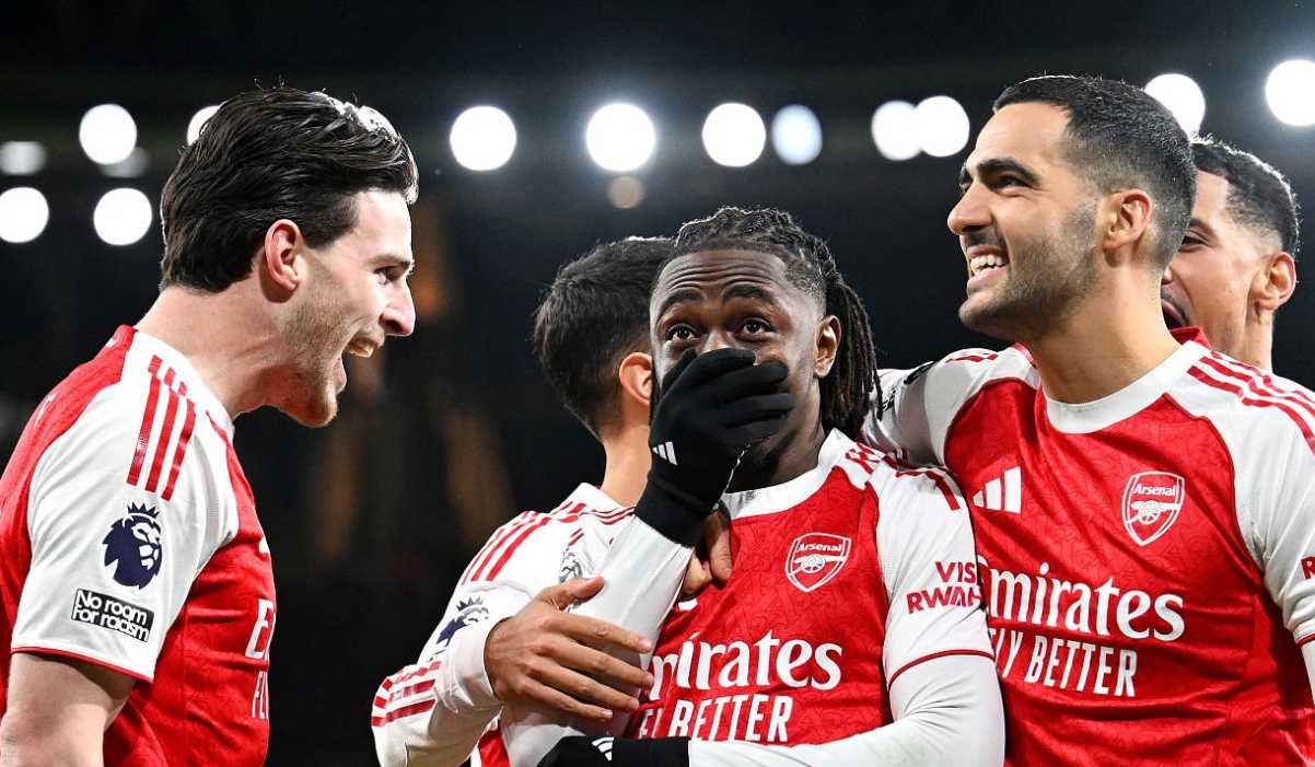 Para pemain Arsenal merayakan gol Eberechi Eze