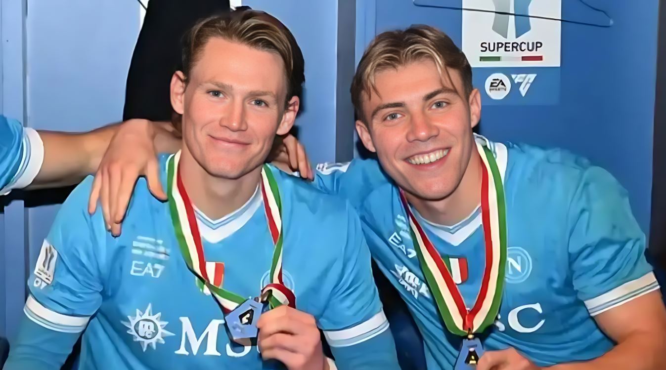 Scott McTominay dan Rasmus Hojlund pemain Napoli