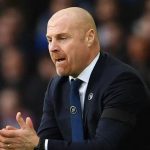 Dyche Terjebak Krisis: Nottingham Forest Menang di Eropa, Kocar-Kacir di Liga! Sean Dyche pelatih Nottingham Forest