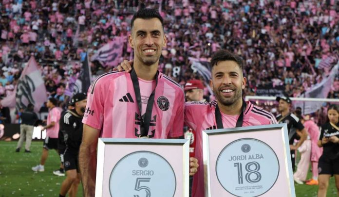 Sergio Busquets dan Jordi Alba pensiun dari sepak bola Sergio Busquets dan Jordi Alba pensiun dari sepak bola