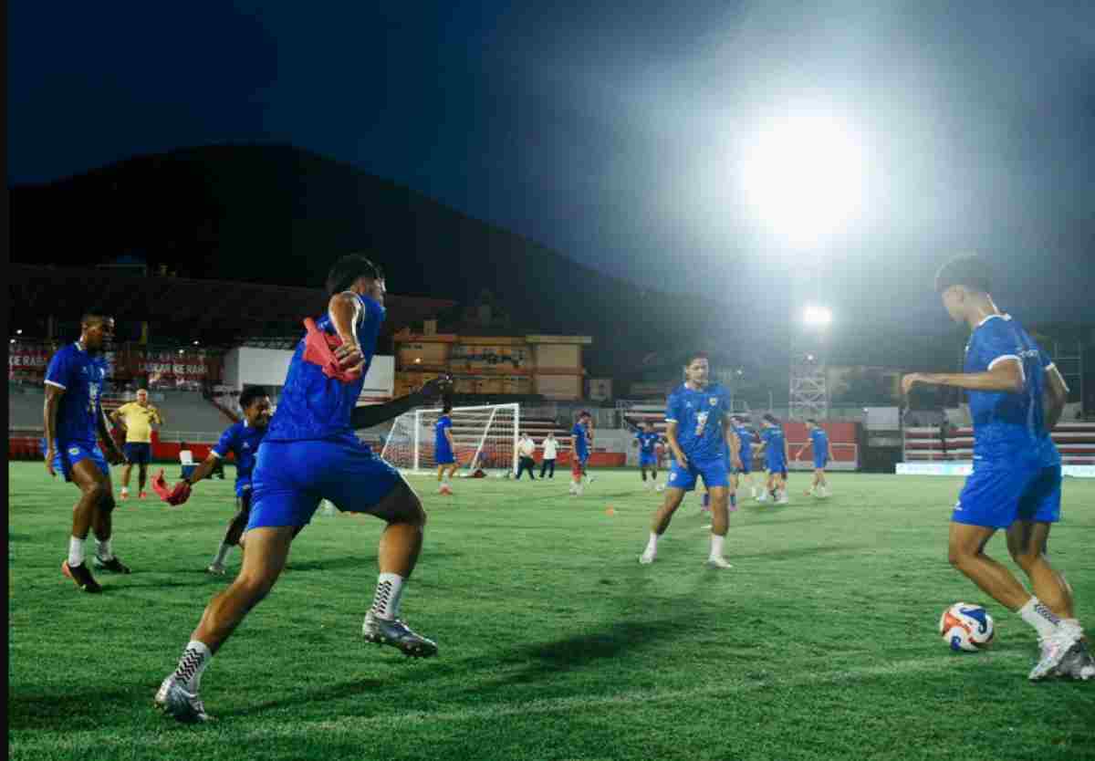 Sesi Latihan Terakhir Persib Bandung Jelang Bertemu Malut United Sesi Latihan Terakhir Persib Bandung Jelang Bertemu Malut United