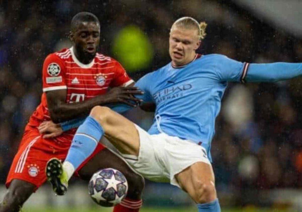 Upamecano dalam sebuah aksinya untuk Bayern Munchen di Liga Champions