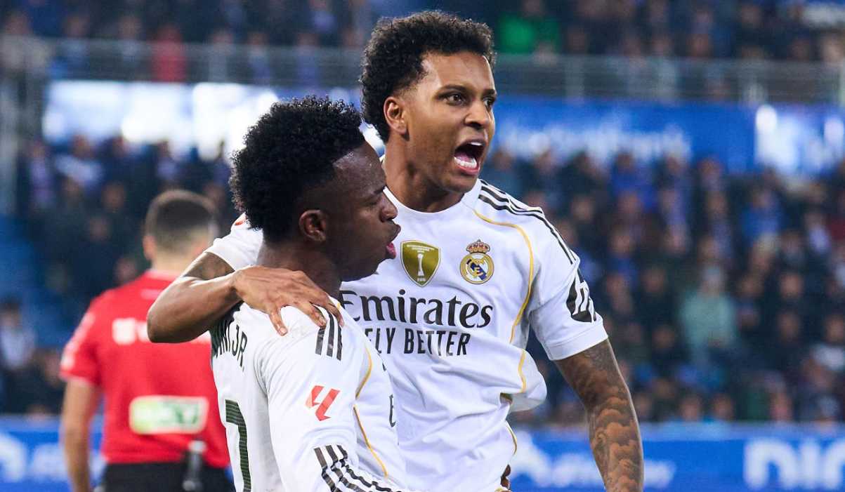 Vinicius Junior merayakan gol yang dicetak Rodrygo